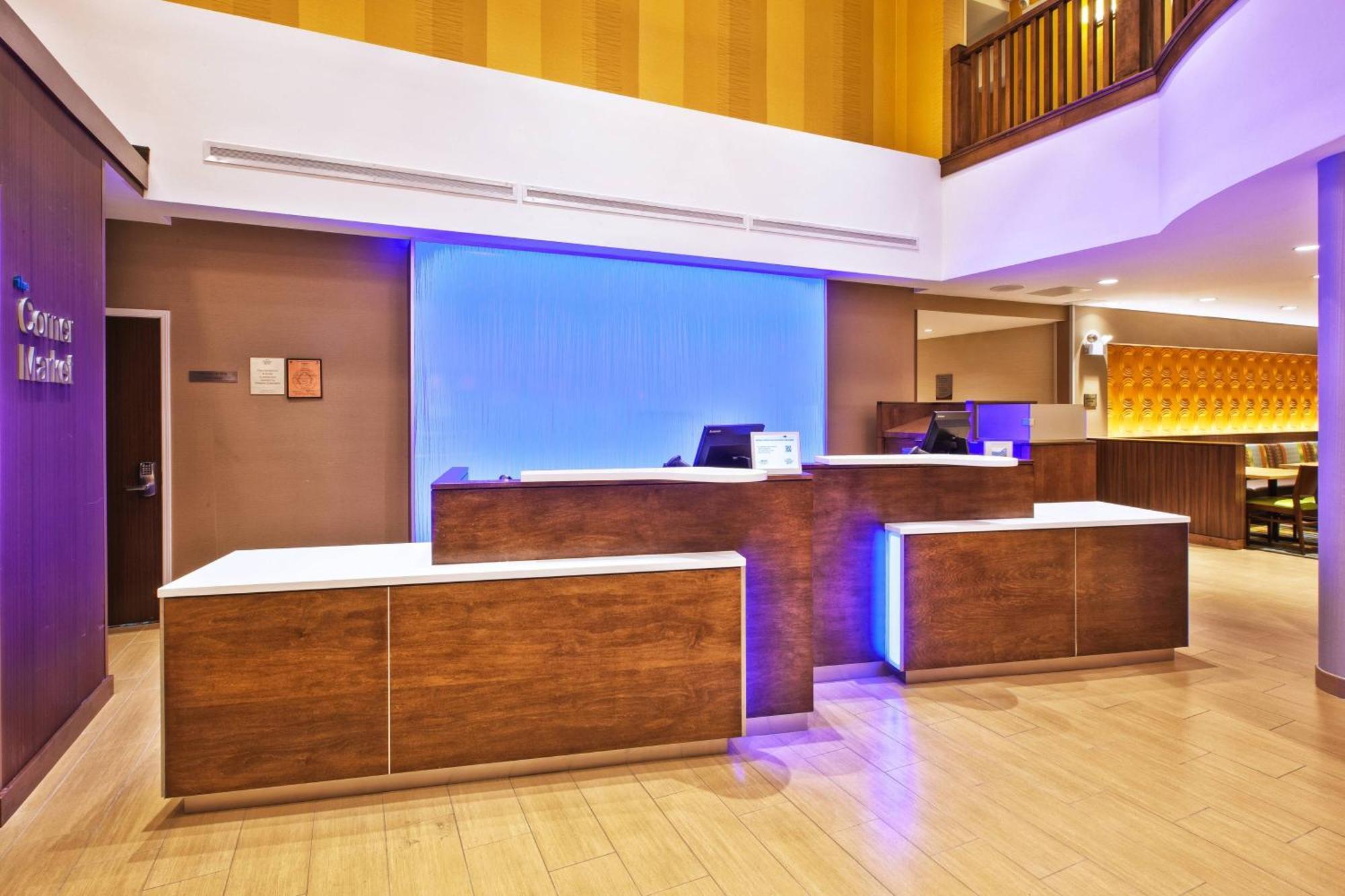 Fairfield & By Marriott Hotel Plattsburgh