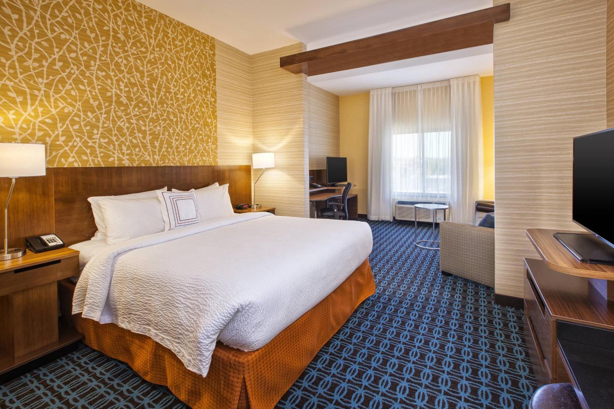 Hotel Fairfield & By Marriott