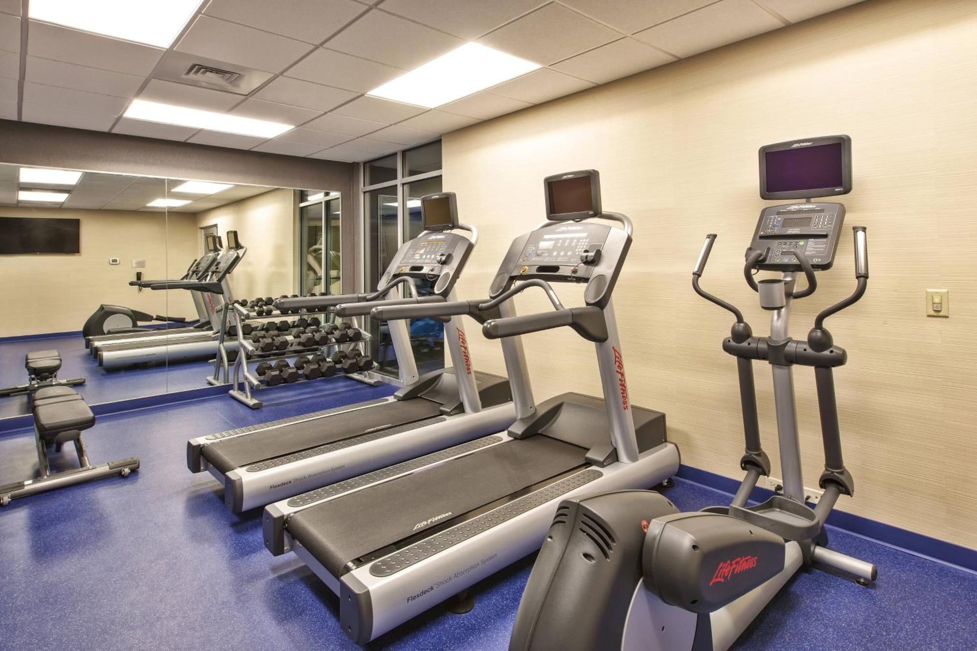 Hotel Fairfield & By Marriott 3*
