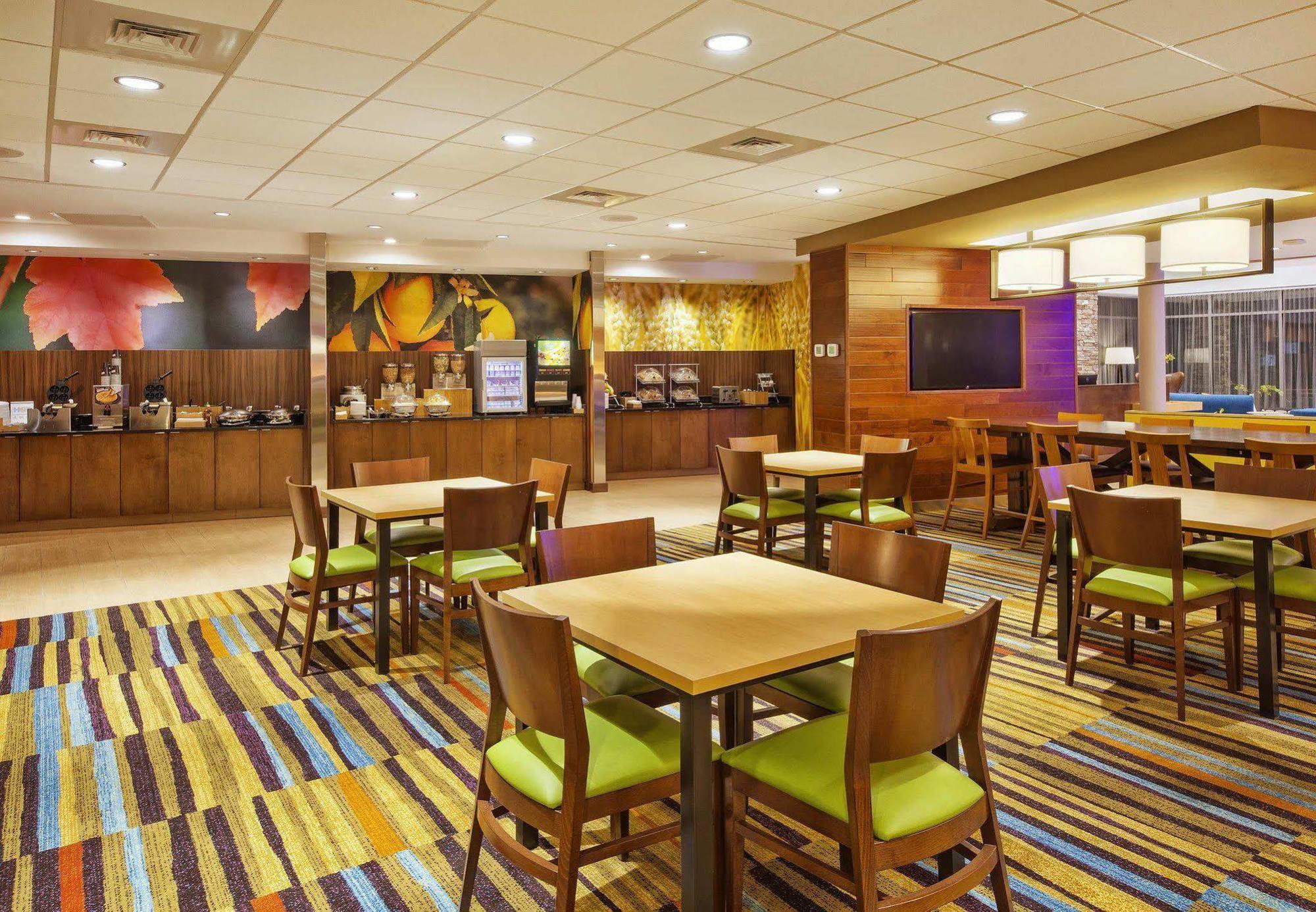 Hotel Fairfield & By Marriott 3*